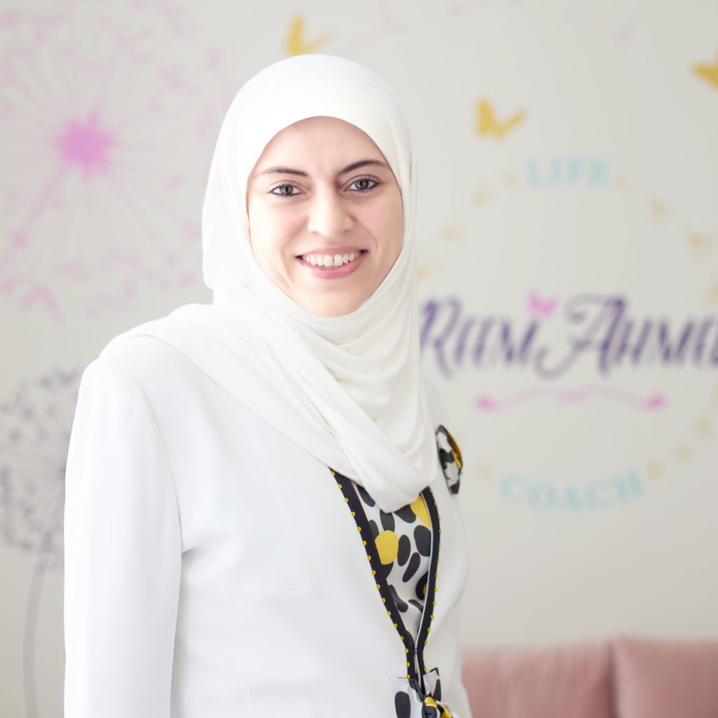ريم أحمد - أفضل كاتبة وكوتش علاقات في دبي والإمارات.